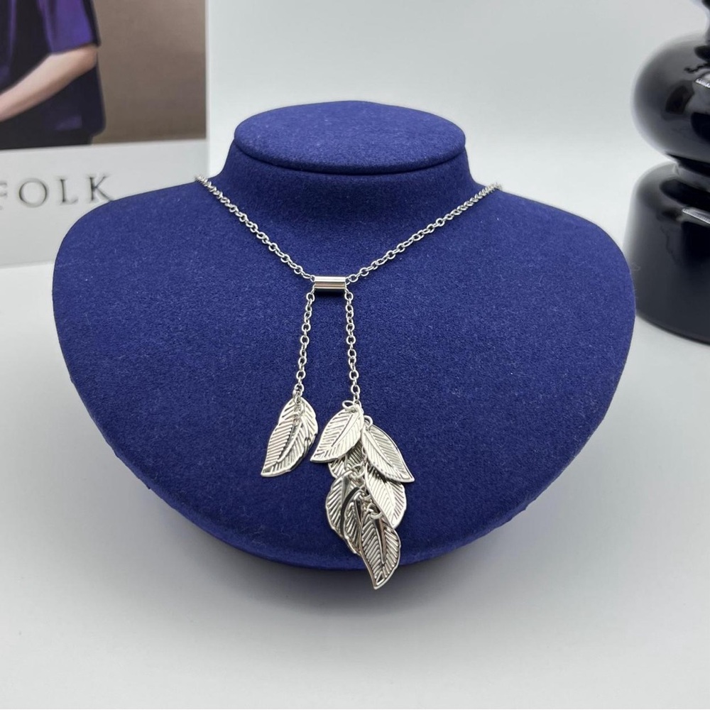 Silver Leaf Pendant Necklace